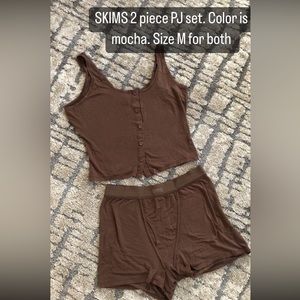 SKIMS set (only selling together). Boxer shorts and tank top